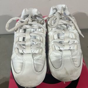 Chasse Ace II cheer shoes